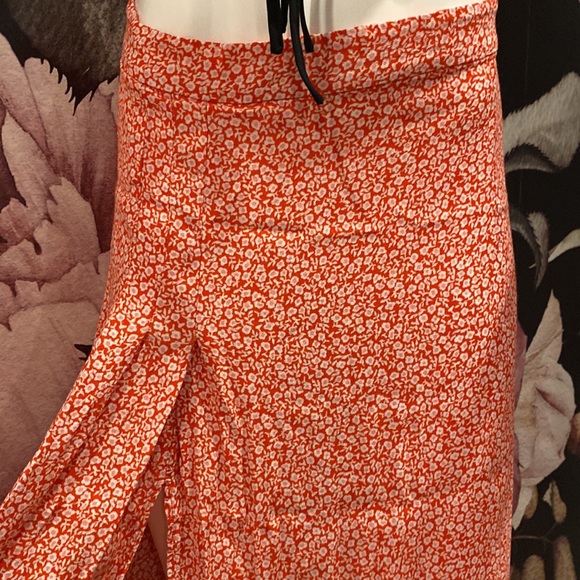 Womens Floral Skirt with Slit - Picture 3 of 3